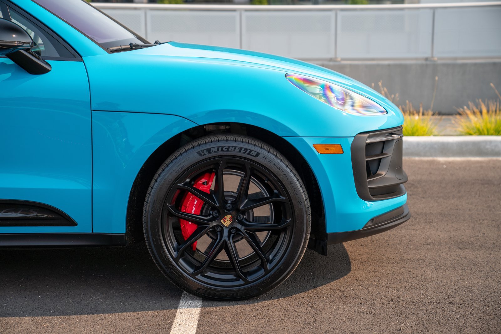 Certified 2024 Porsche Macan GTS AWD/4WD image 9