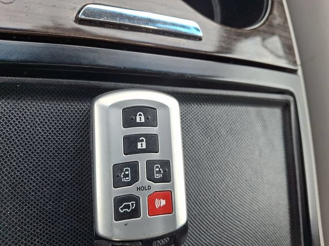 Certified 2017 Toyota Sienna XLE Premium AWD/4WD image 17