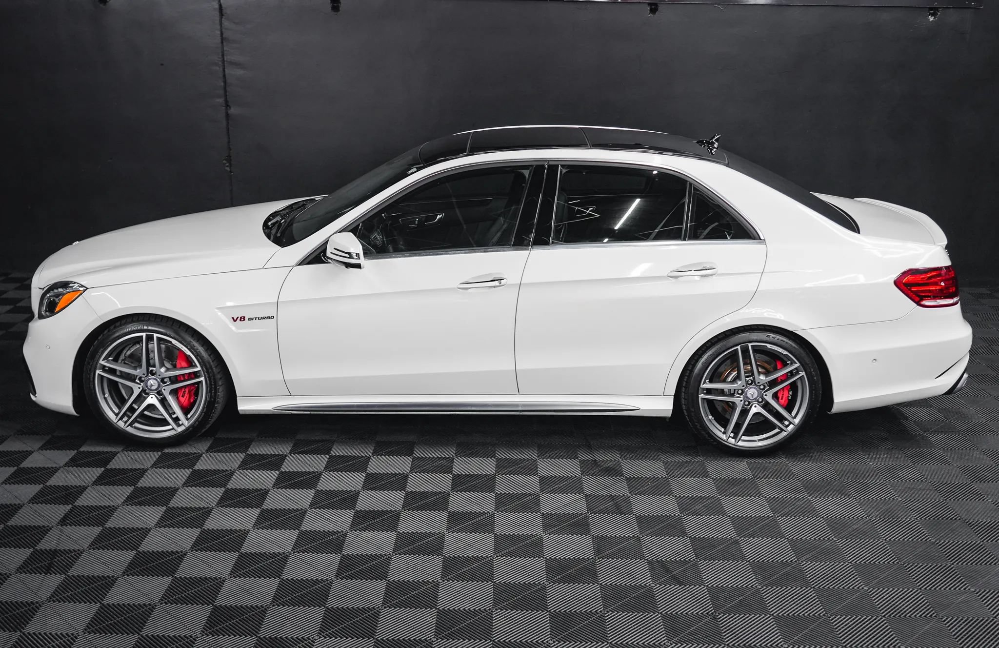 Used 2014 Mercedes-Benz E 63 AMG S-Model image 29