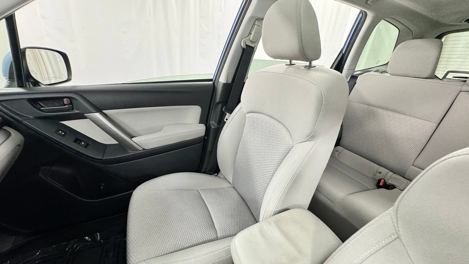 Used 2015 Subaru Forester 2.5i Premium w/ Popular Package #2 AWD/4WD image 14