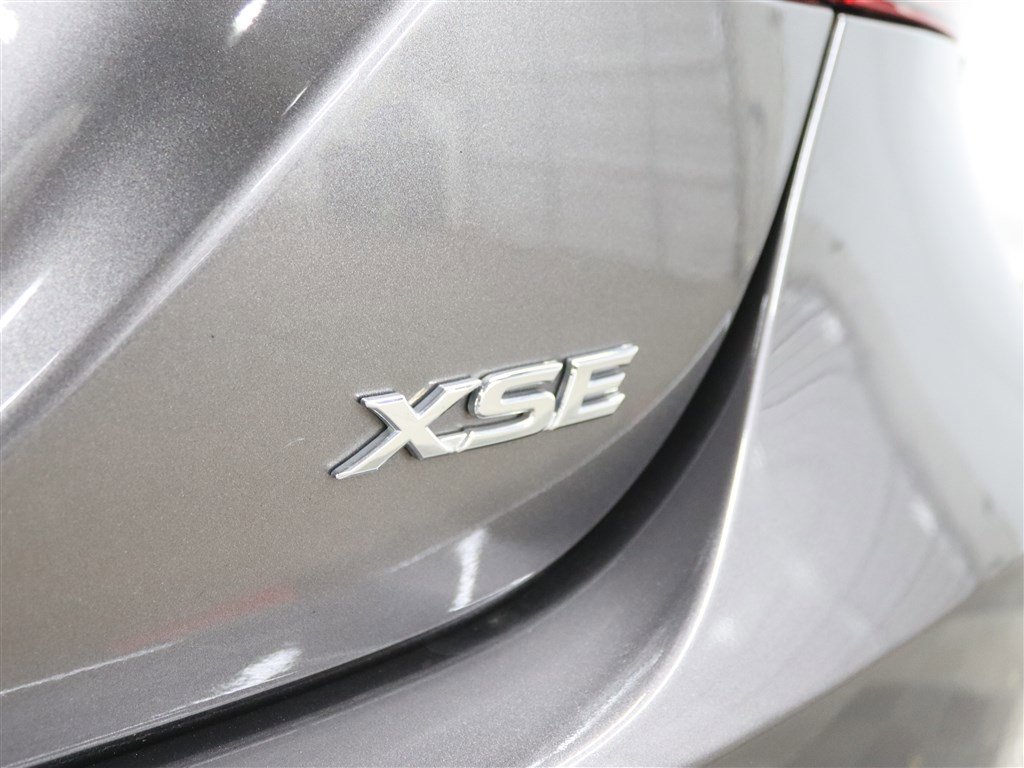 Used 2023 Toyota Camry XSE image 8