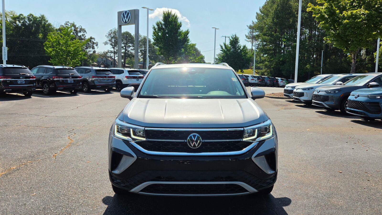 Certified 2023 Volkswagen Taos SEL AWD/4WD image 8