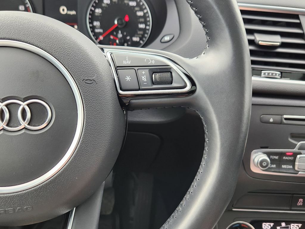 Used 2018 Audi Q3 2.0T Premium Plus w/ Premium Plus Package image 28