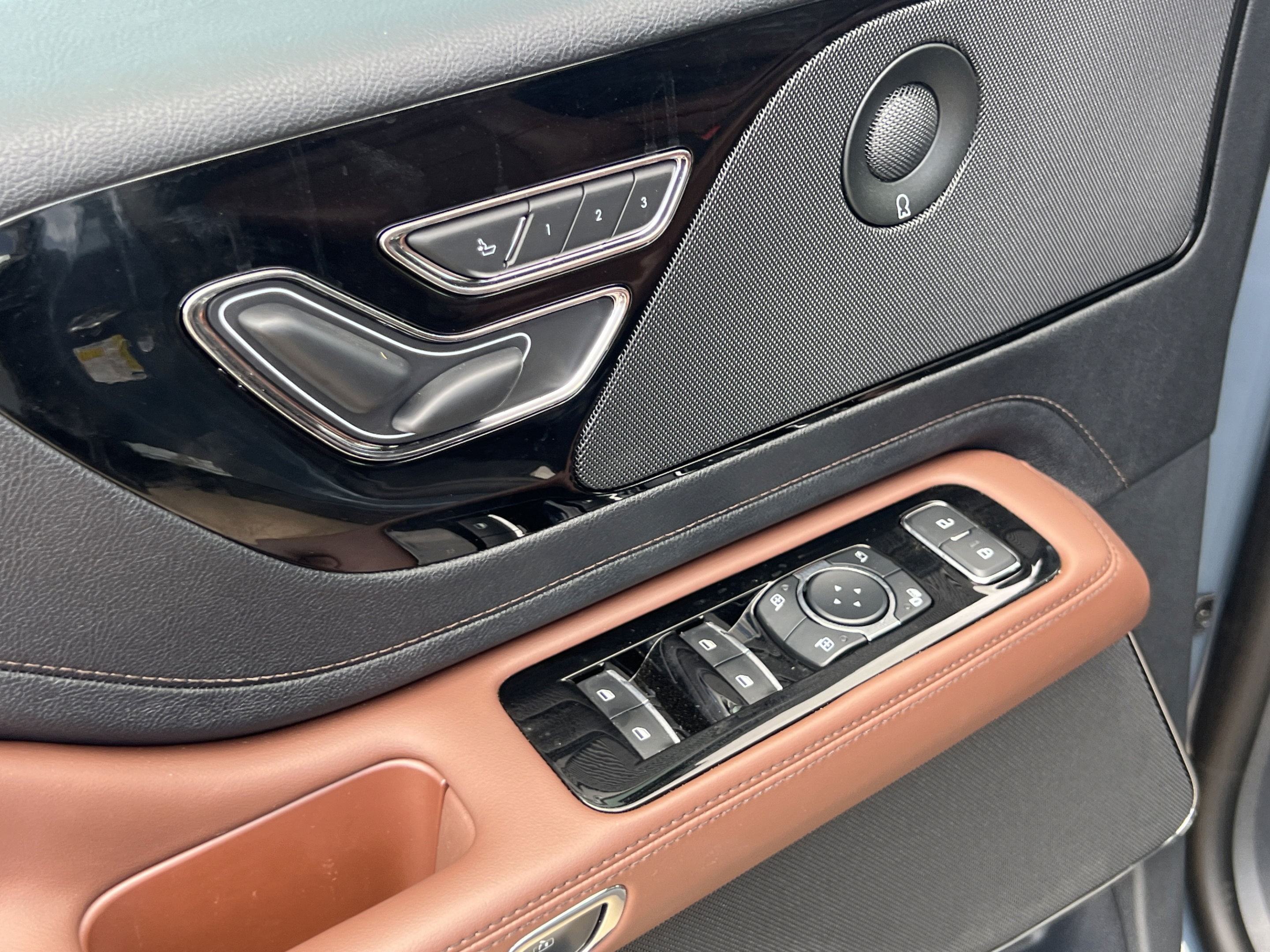 New 2026 Lincoln Aviator Reserve w/ Illumination Package RWD image 10