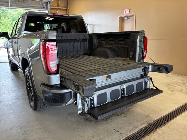 Used 2023 GMC Sierra 1500 Elevation w/ X31 Off-Road Package AWD/4WD image 17