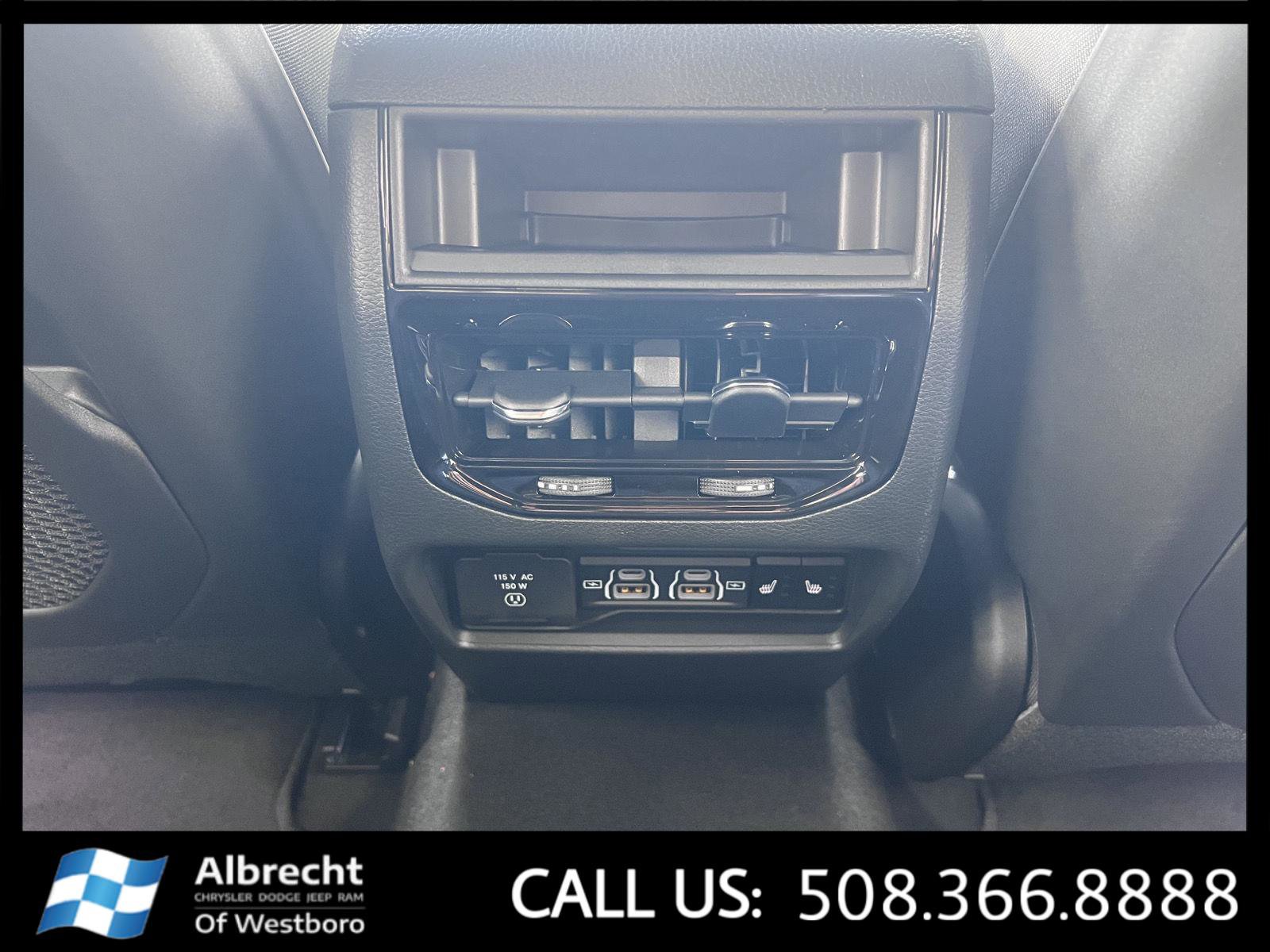 New 2025 Jeep Grand Cherokee Overland w/ Luxury Tech Group IV image 20