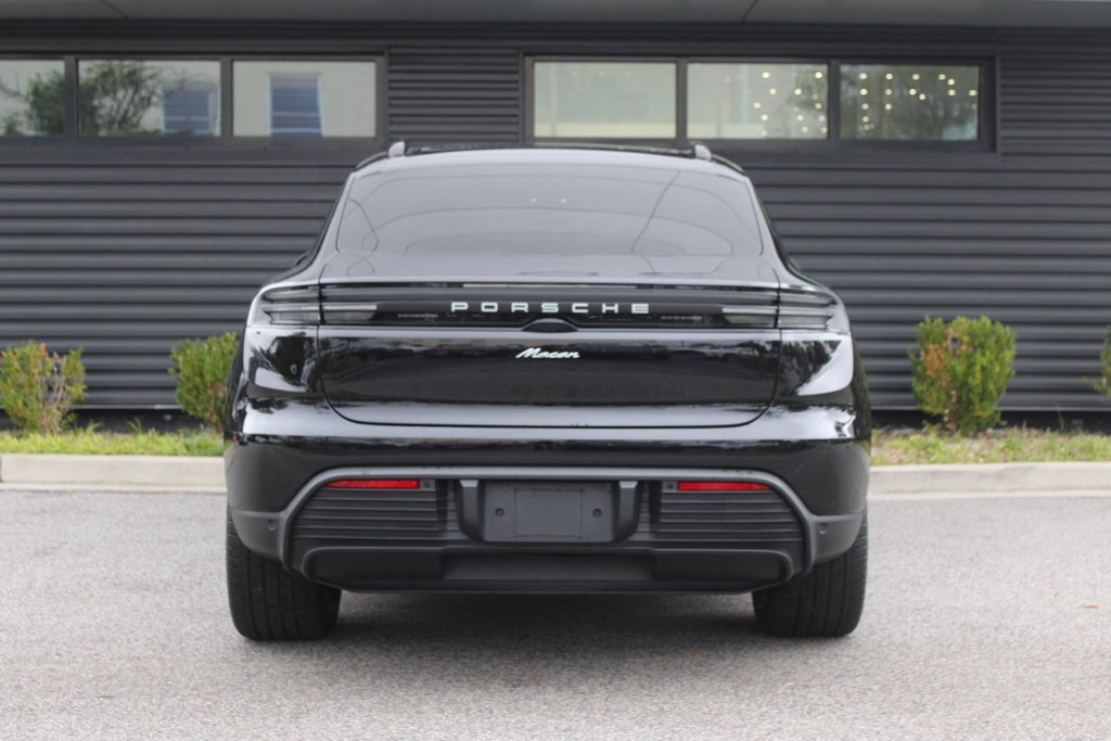 Used 2025 Porsche Macan Electric image 6