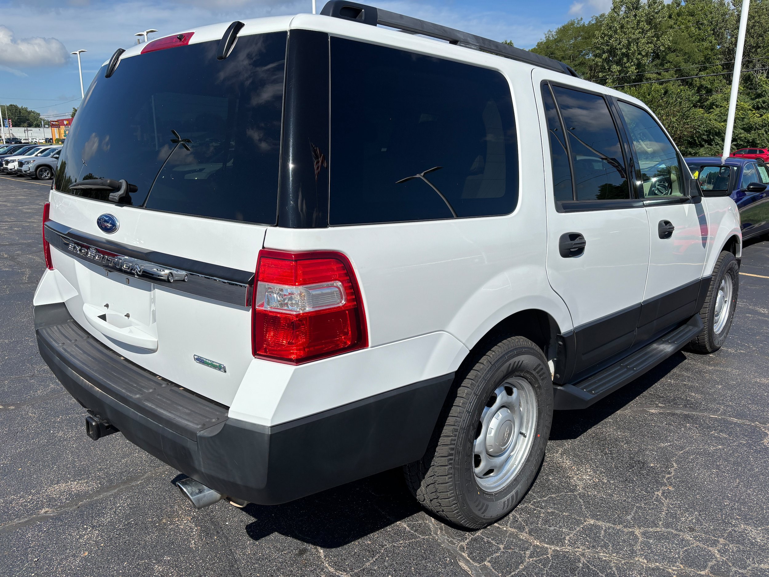 Used 2016 Ford Expedition XL AWD/4WD image 6