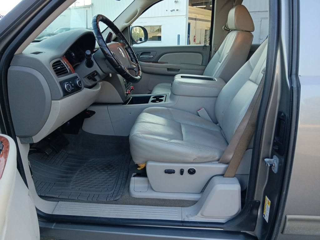 Used 2007 GMC Sierra 1500 SLT w/ SLE/SLT Trailering Package AWD/4WD image 23
