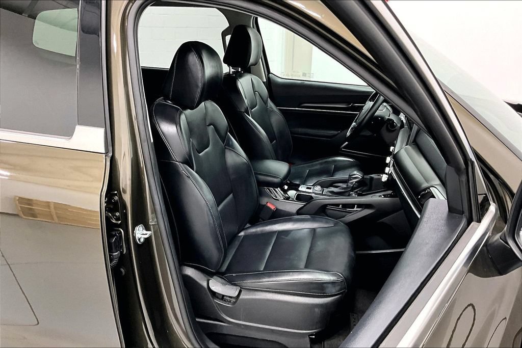 Used 2025 Kia Telluride S FWD image 9