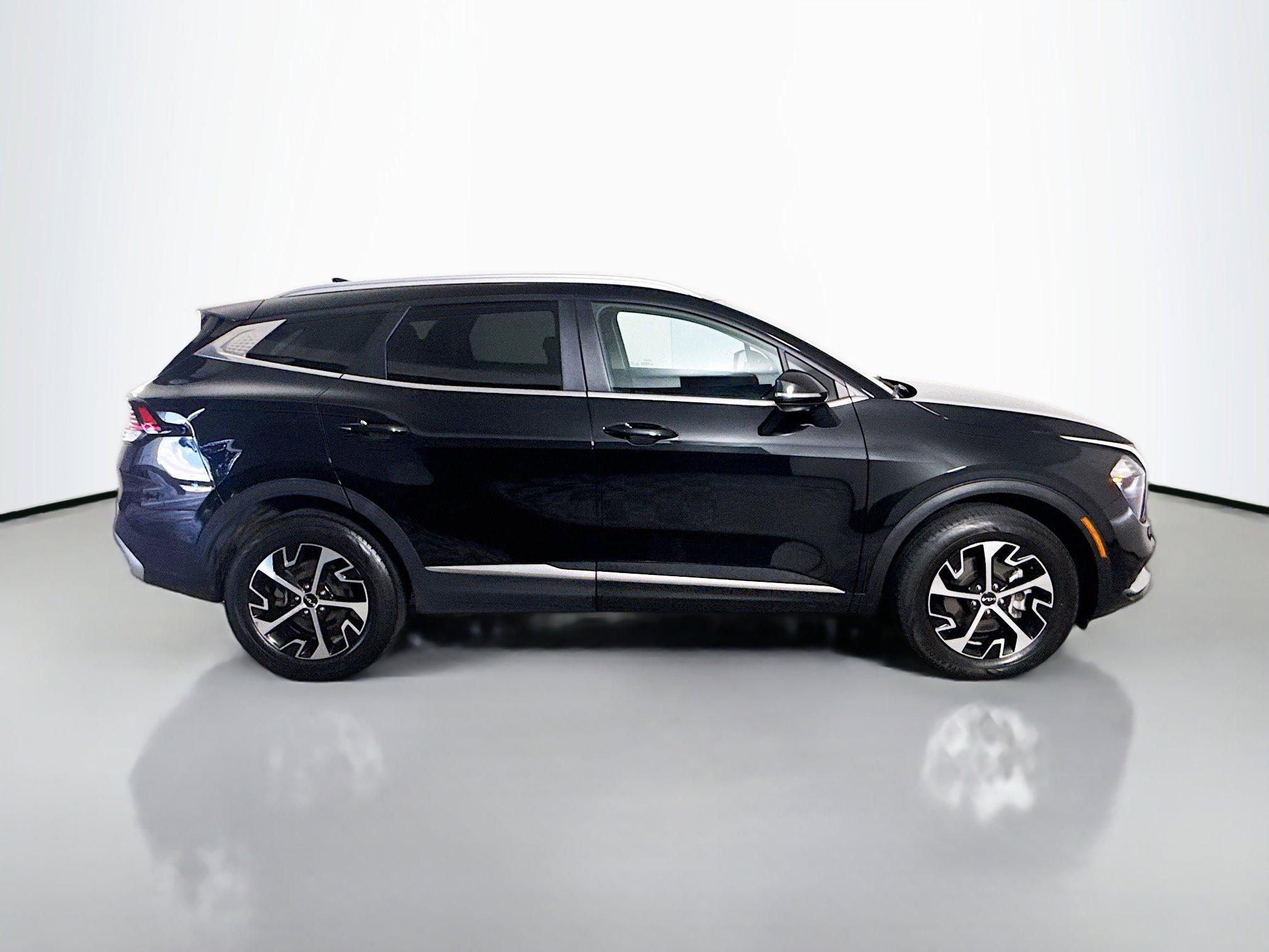 Used 2023 Kia Sportage EX AWD/4WD image 11