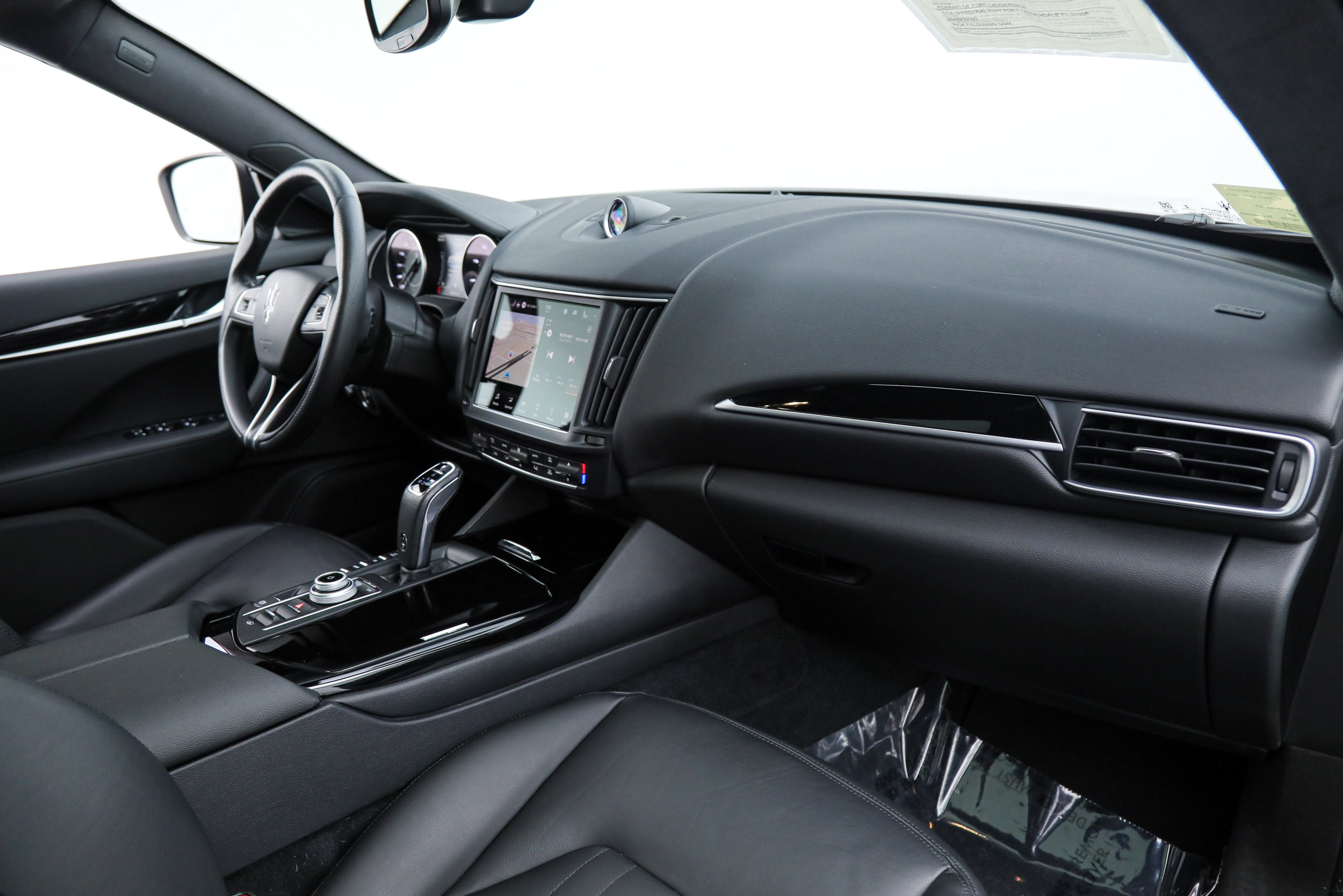 Certified 2022 Maserati Levante GT AWD/4WD image 12
