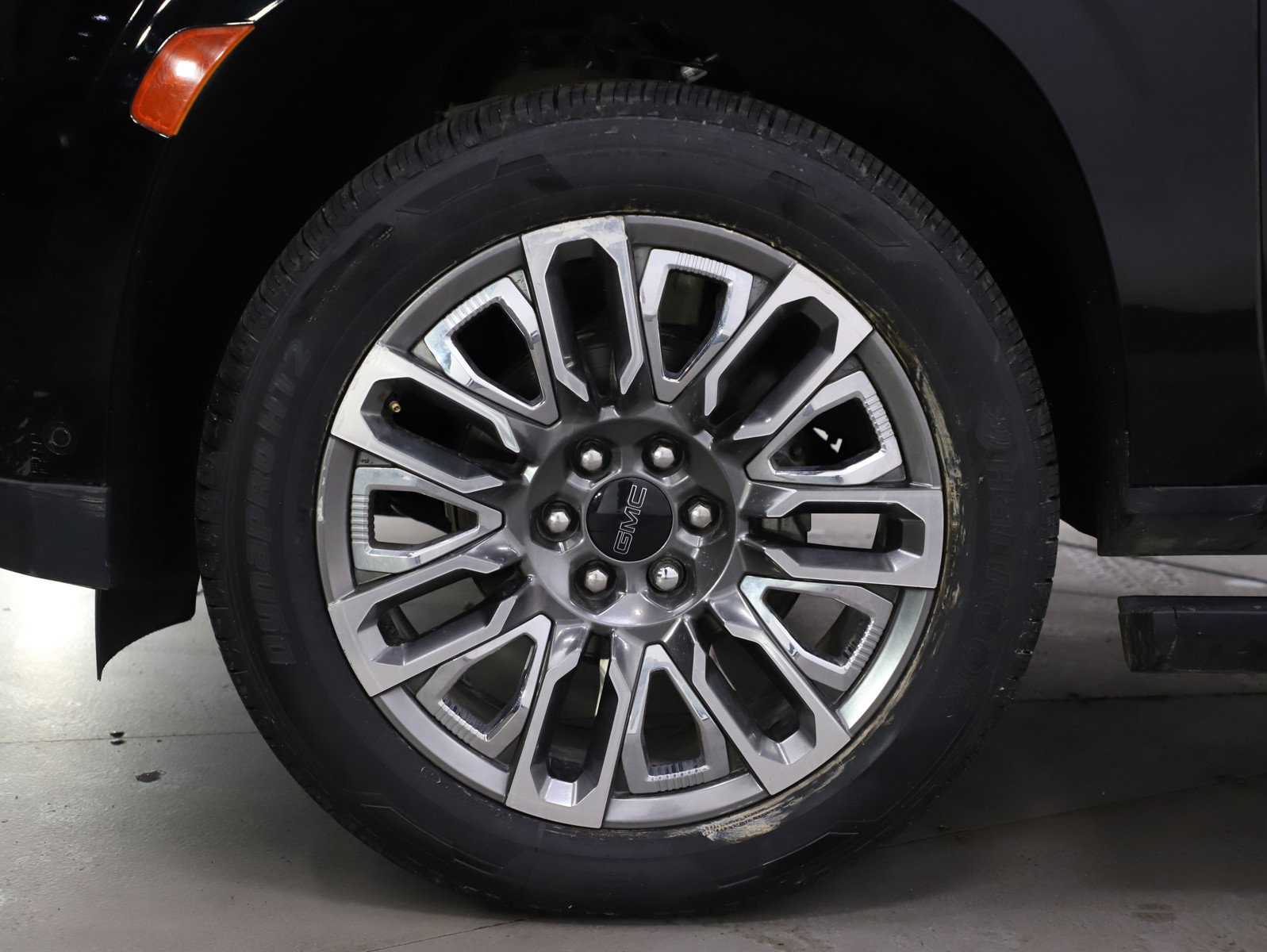 Used 2023 GMC Yukon Denali Ultimate image 36