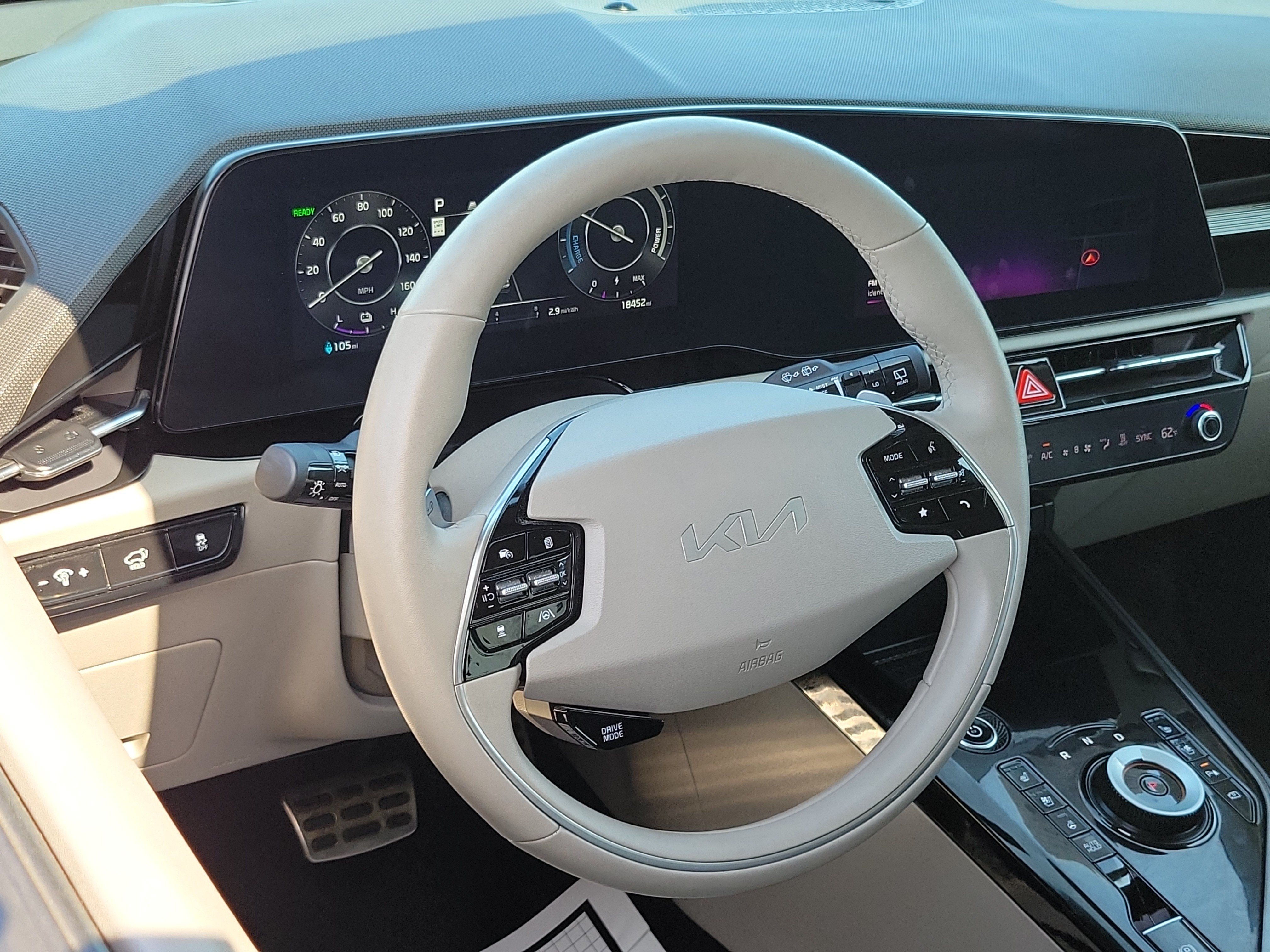 Used 2023 Kia Niro Wave FWD image 7