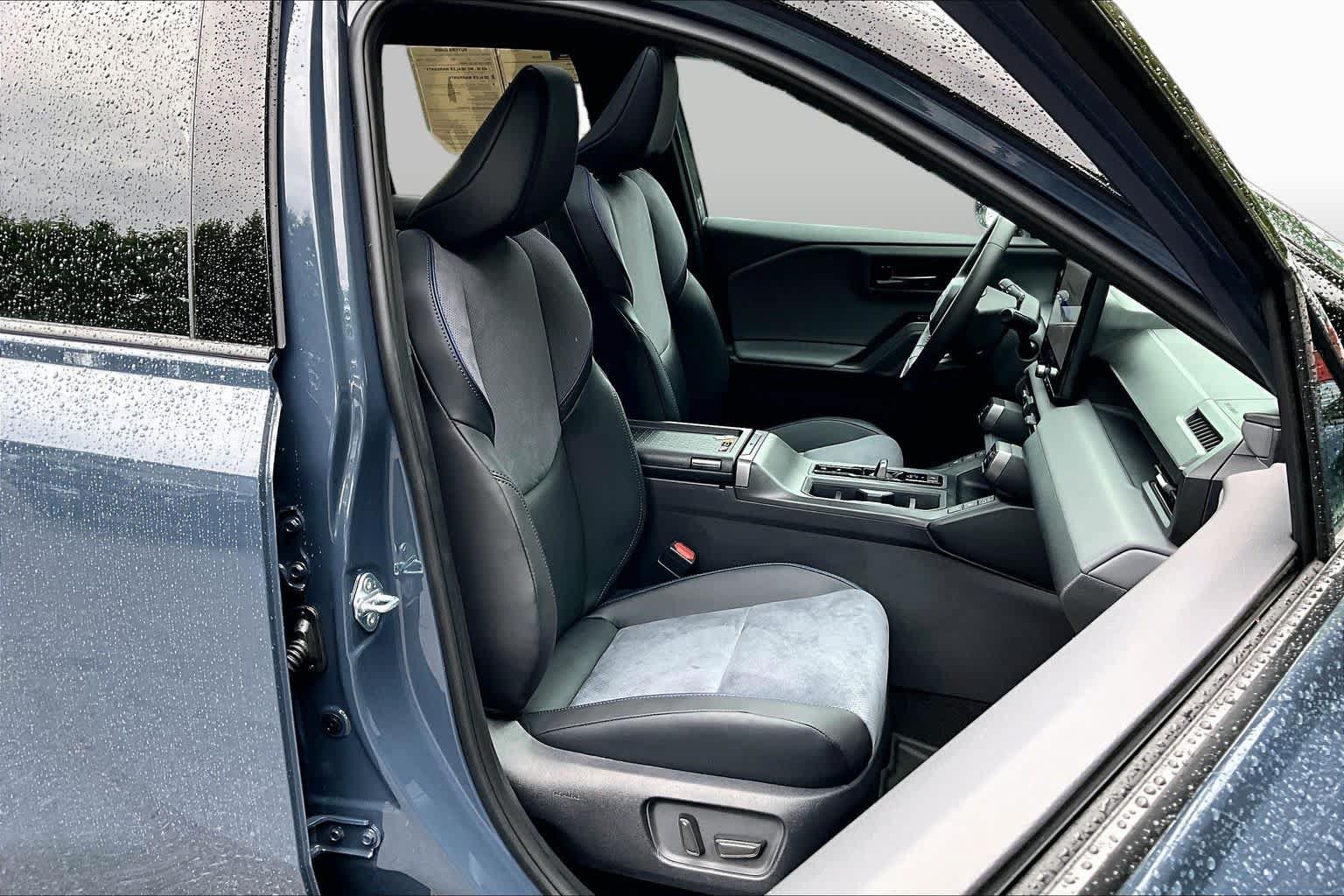 Used 2026 Toyota RAV4 XSE w/ Panoramic Sun Roof Package AWD/4WD image 8