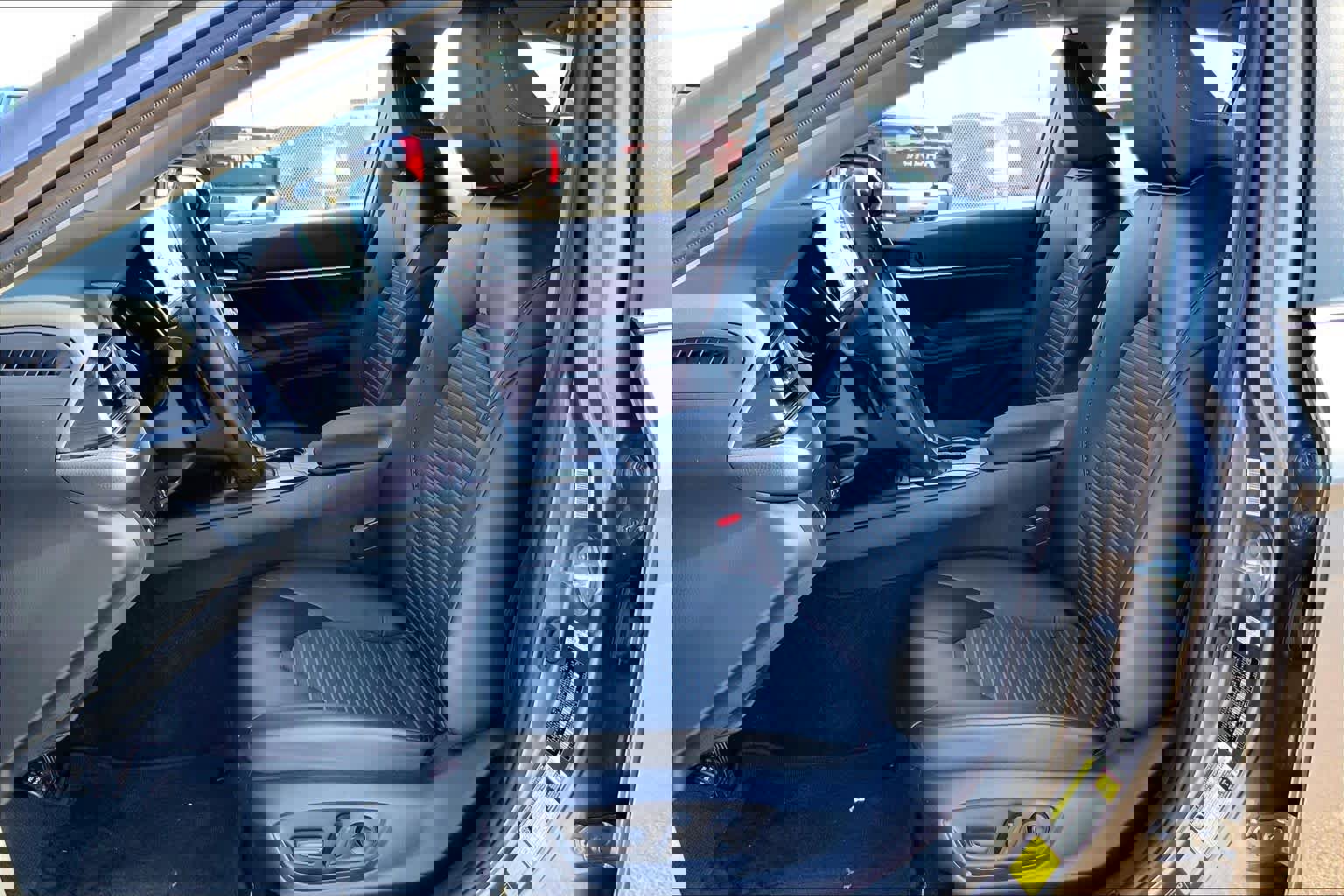 Used 2024 Toyota Camry SE image 7