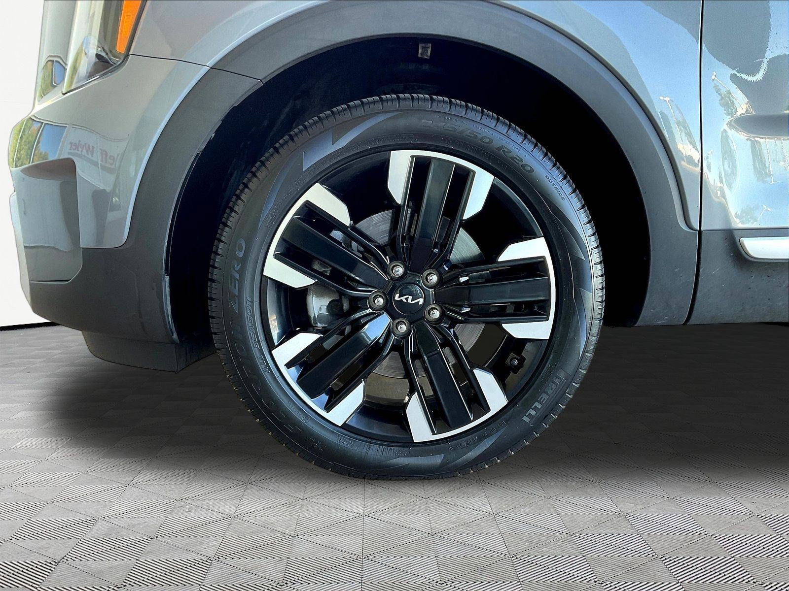 Used 2024 Kia Telluride SX FWD image 33