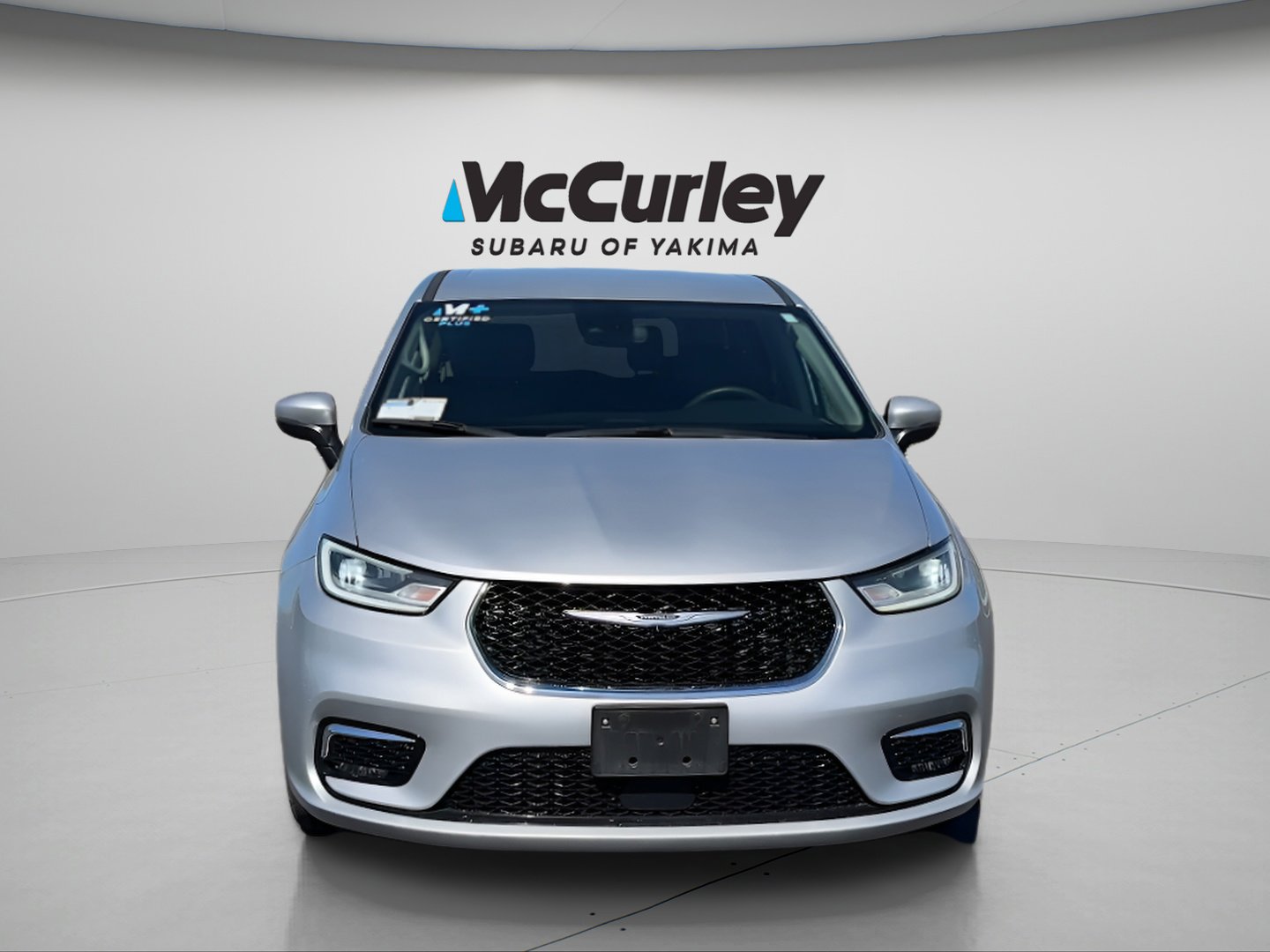 Used 2023 Chrysler Pacifica Touring-L image 8