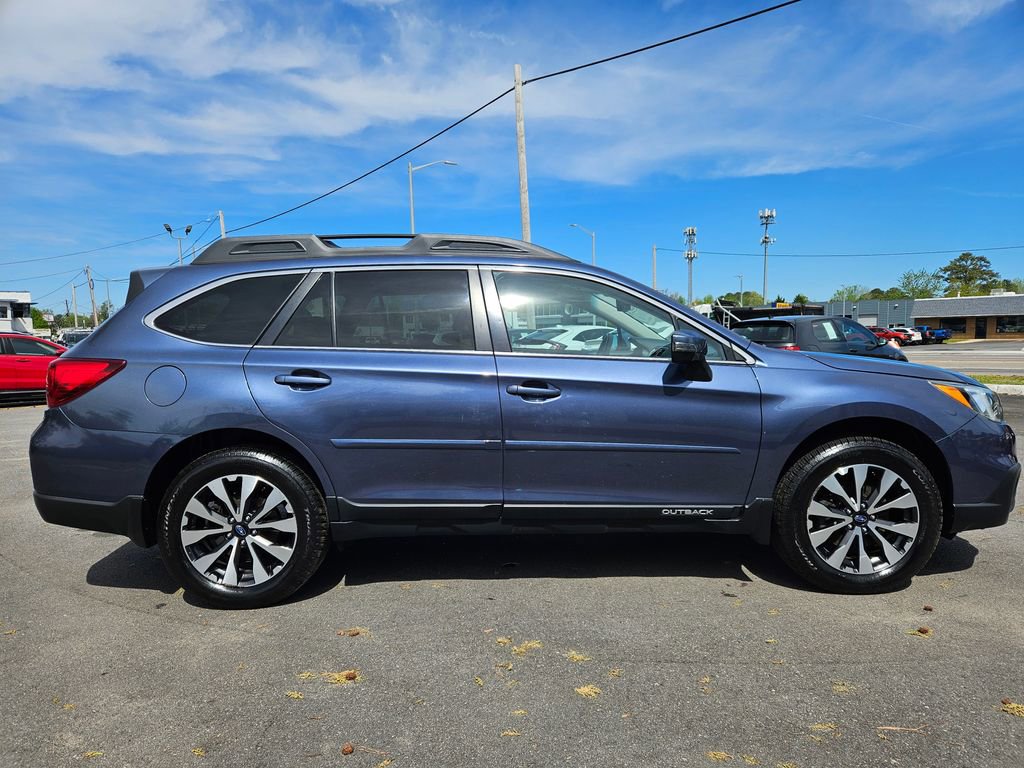 Used 2017 Subaru Outback 2.5i Limited AWD/4WD image 4