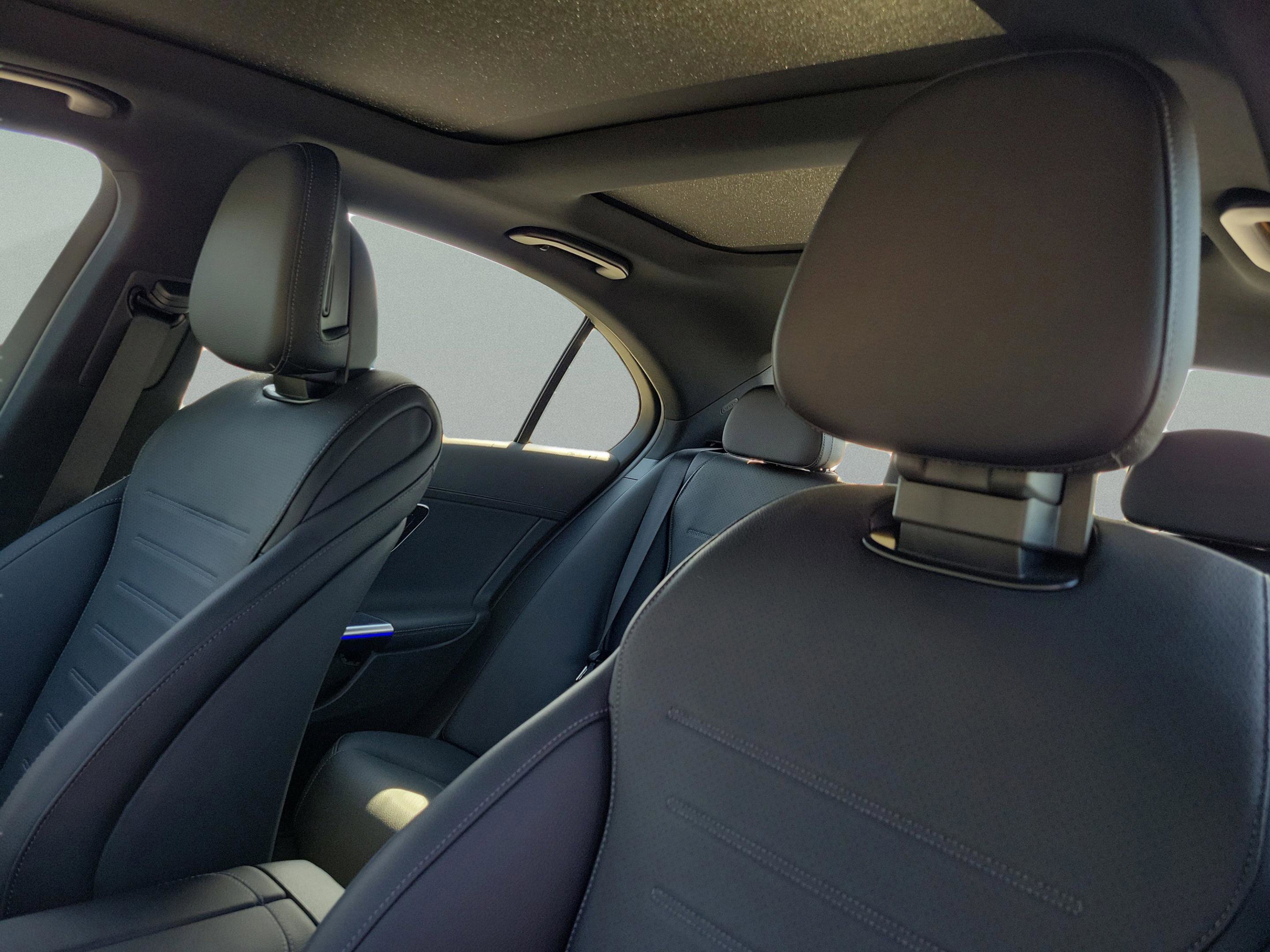 Used 2025 Mercedes-Benz C 300 Sedan image 13