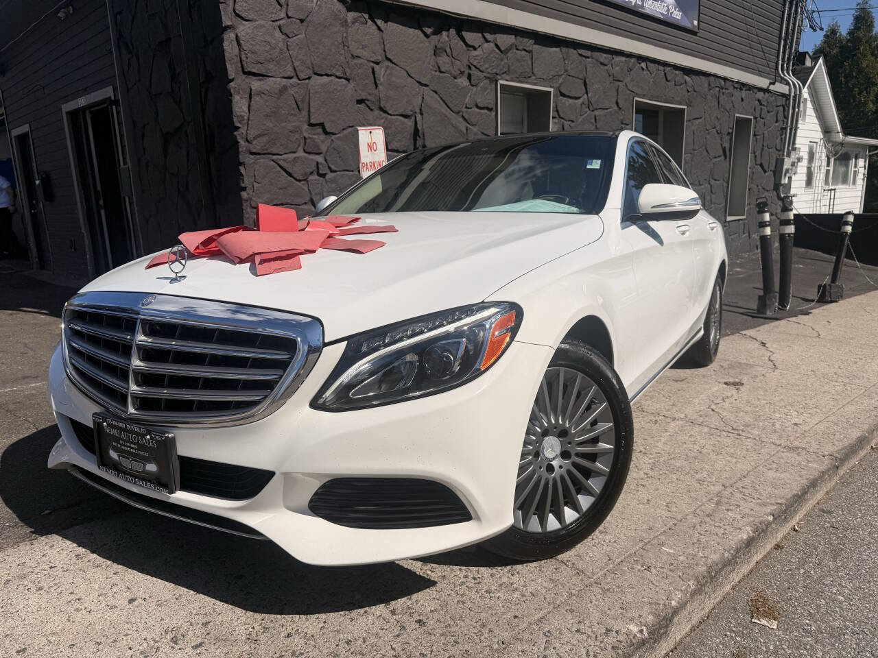 Used 2015 Mercedes-Benz C 300 4MATIC Sedan image 2