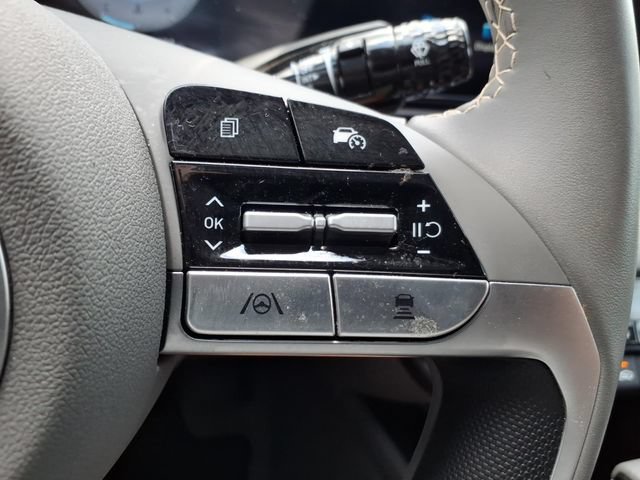 Certified 2025 Hyundai Elantra SEL FWD image 25