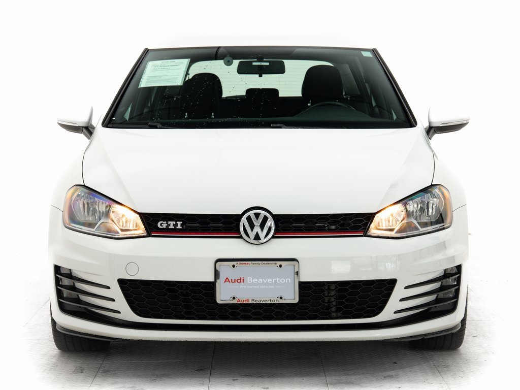 Used 2017 Volkswagen Golf S image 29