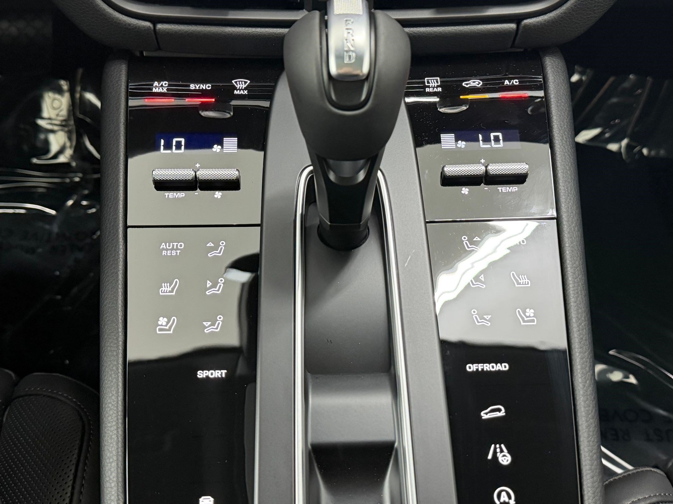 New 2026 Porsche Macan AWD/4WD image 12
