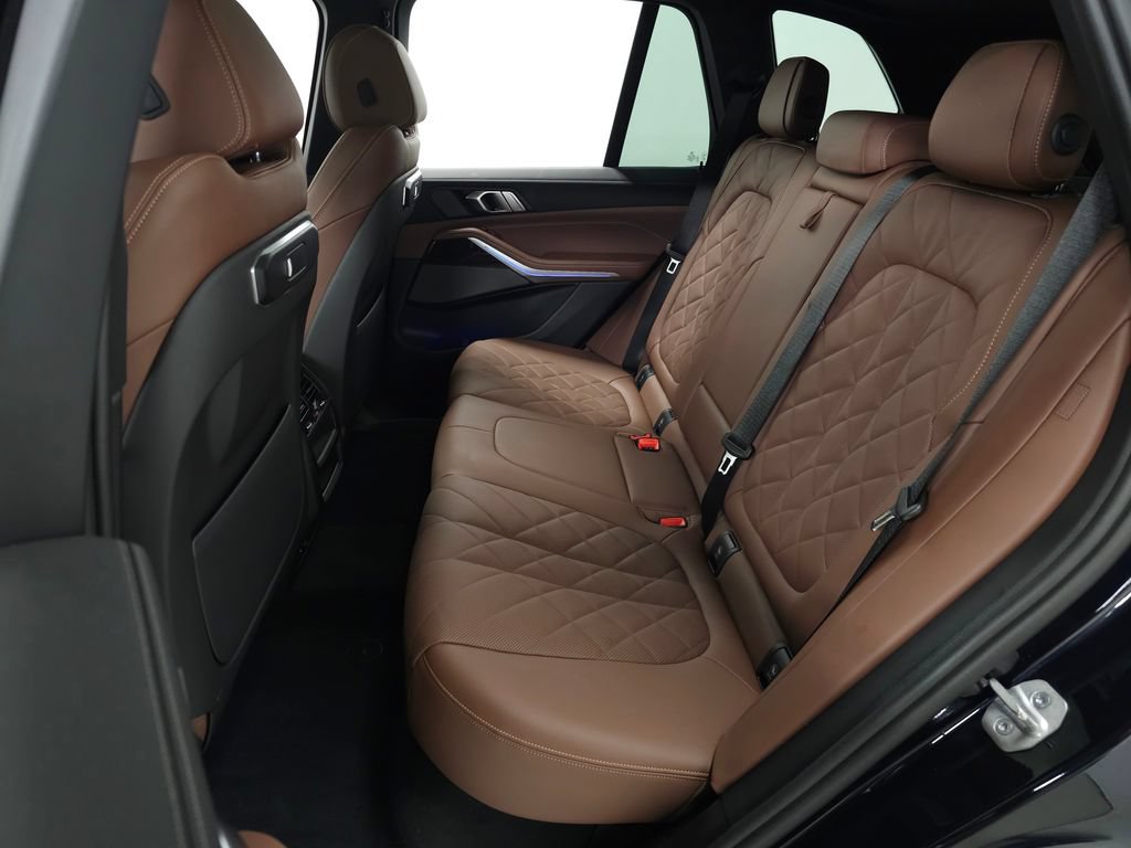 Used 2024 BMW X5 xDrive40i w/ M Sport Package AWD/4WD image 38
