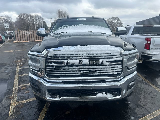 Used 2022 RAM 3500 Laramie image 7