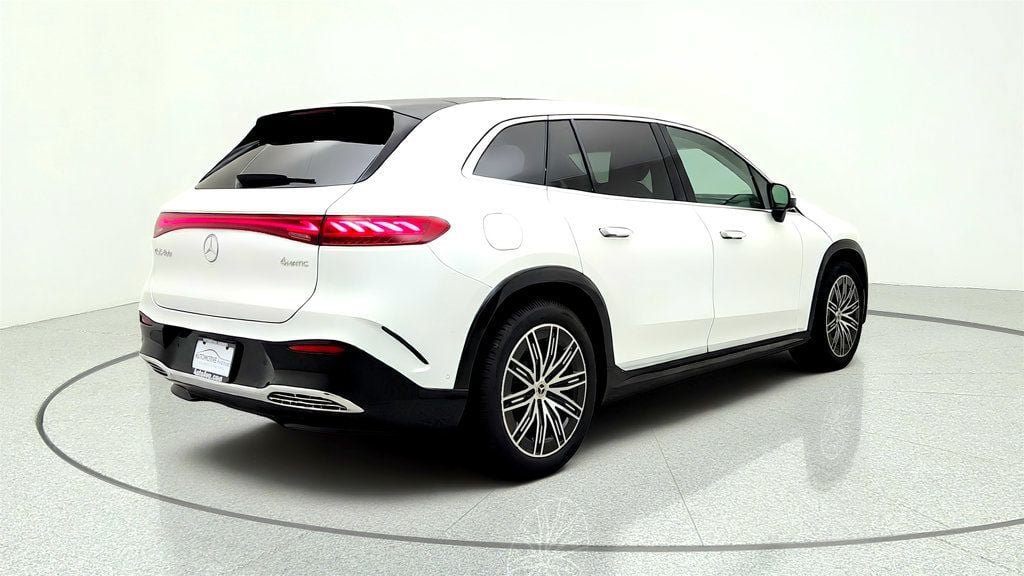 Used 2026 Mercedes-Benz EQS 400 4MATIC SUV image 5