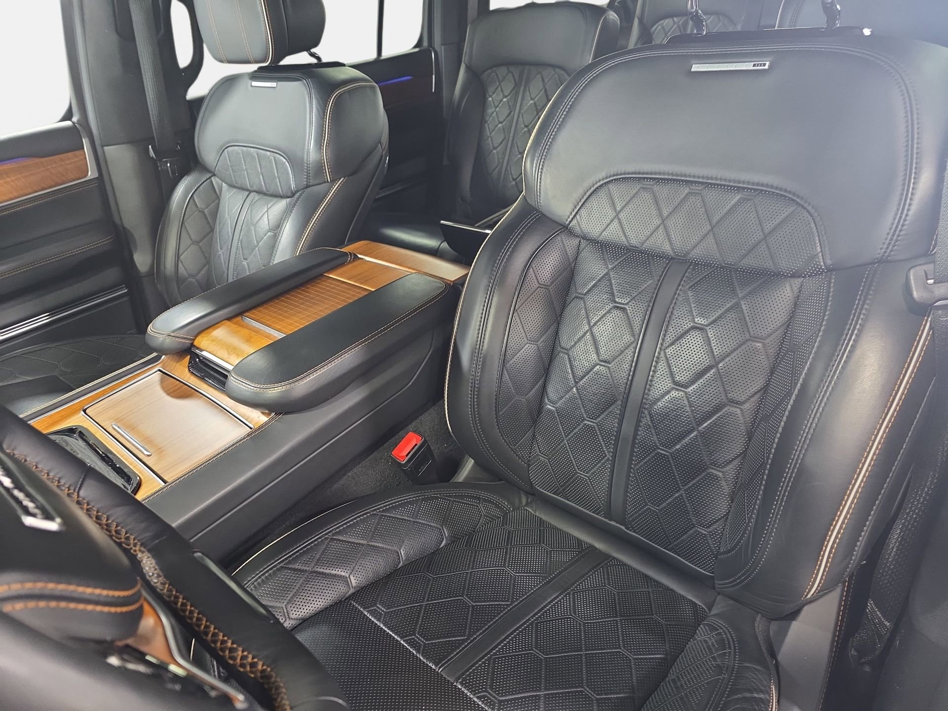 Used 2024 Jeep Grand Wagoneer L Series III image 15