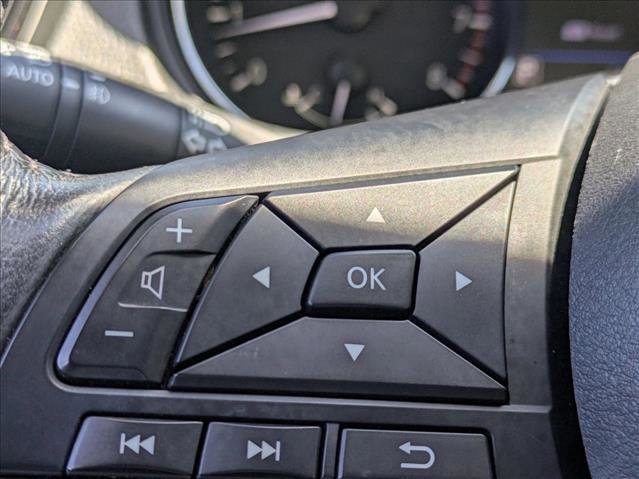 Used 2018 Nissan Rogue SL w/ Premium Package FWD image 11