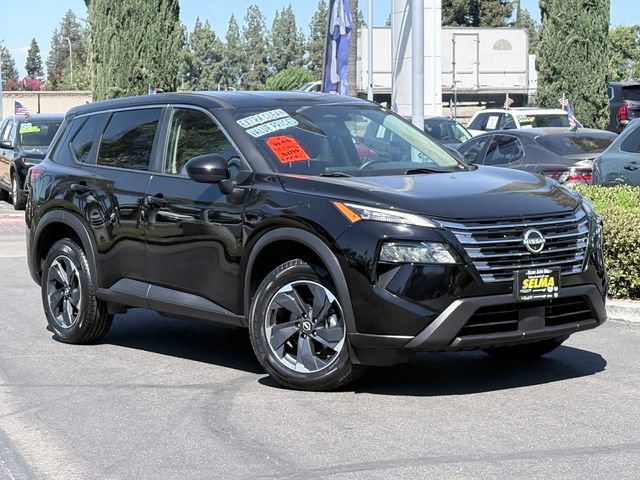 Used 2024 Nissan Rogue SV FWD image 2
