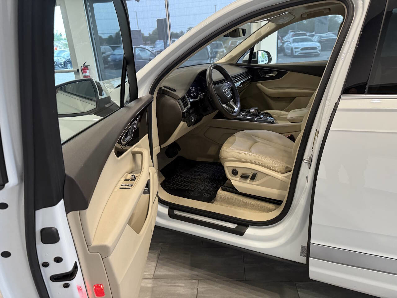 Used 2017 Audi Q7 3.0T Premium Plus image 15