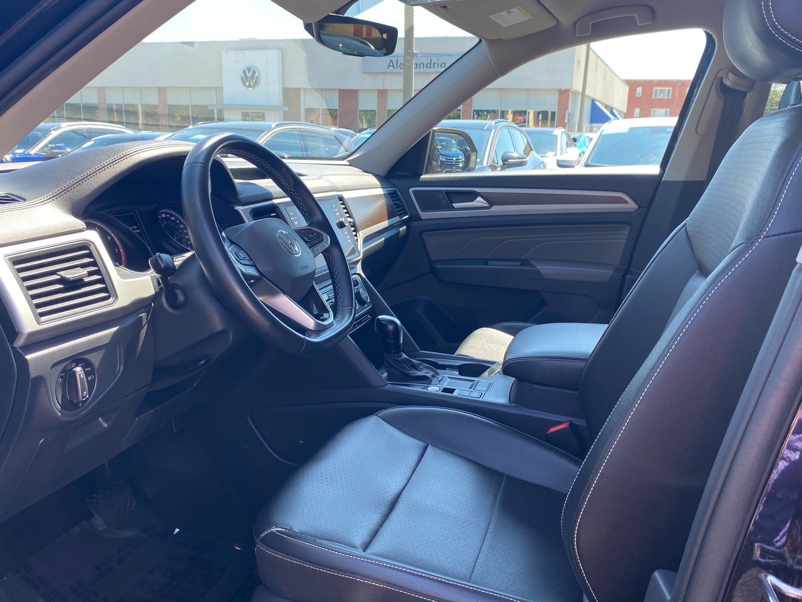 Used 2021 Volkswagen Atlas SE FWD image 12