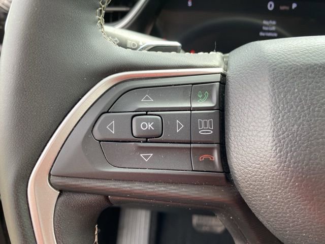 Used 2023 Jeep Grand Cherokee L Laredo w/ Luxury Tech Group I AWD/4WD image 22