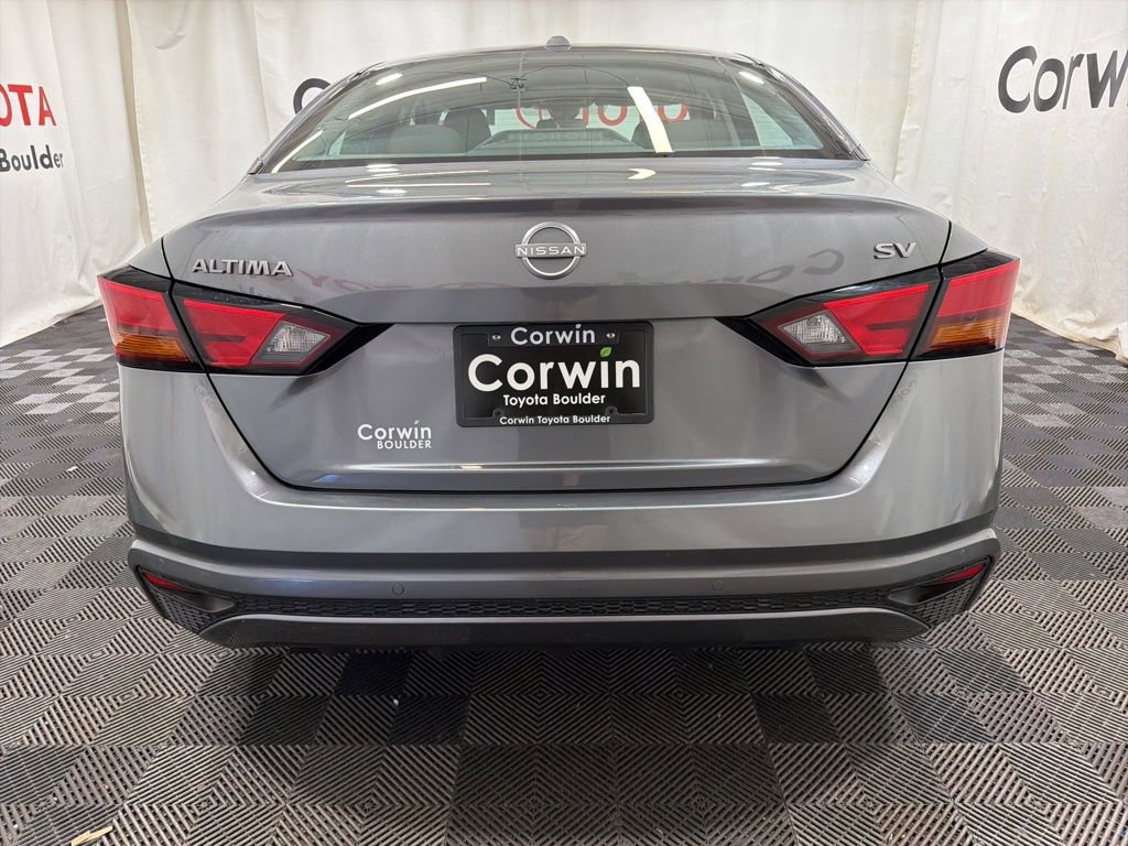 Used 2024 Nissan Altima 2.5 SV image 5