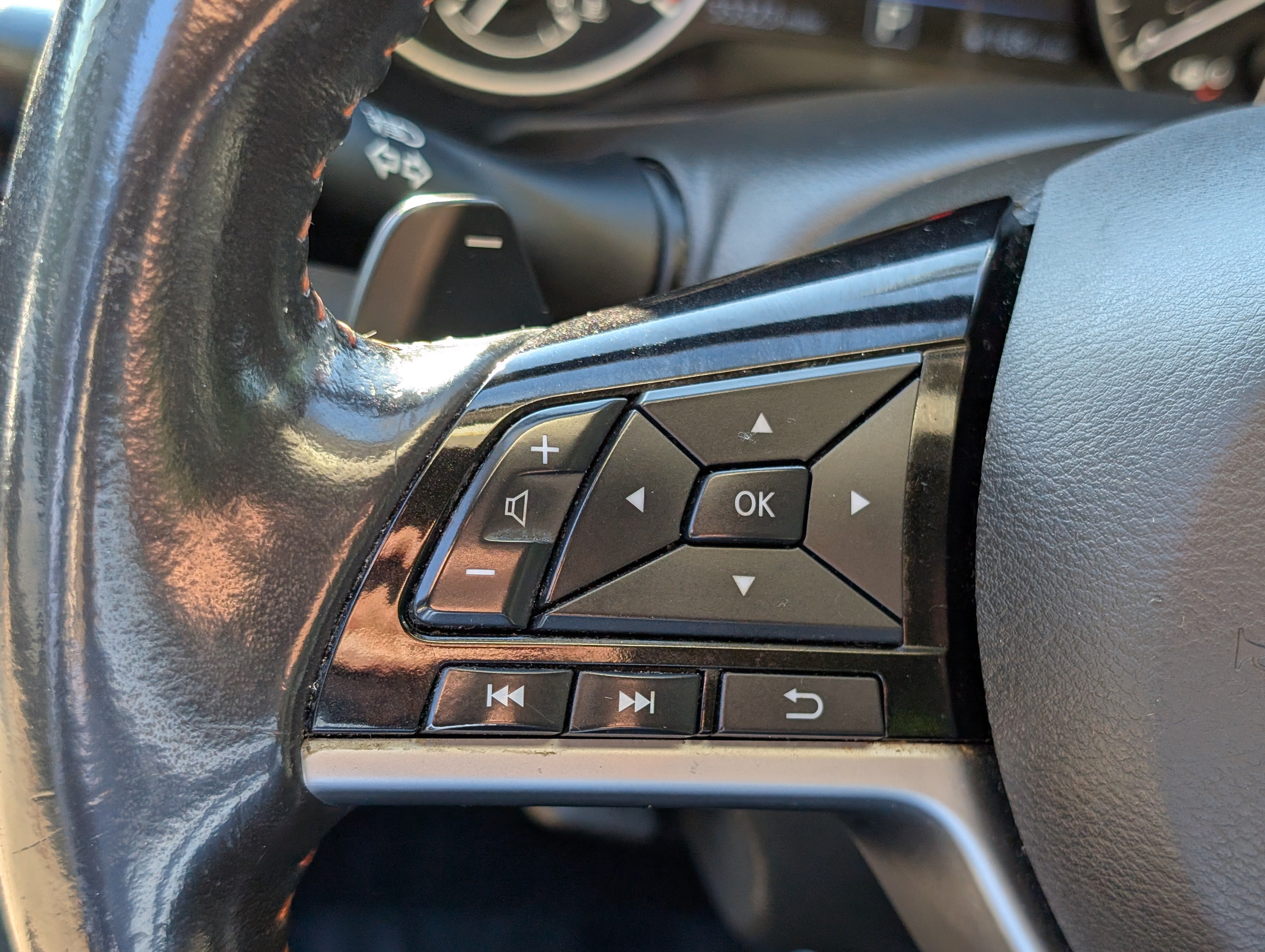 Used 2024 Nissan Altima 2.5 SR FWD image 22