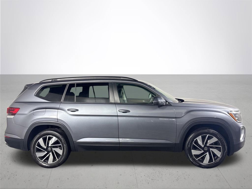 Certified 2024 Volkswagen Atlas SE image 5