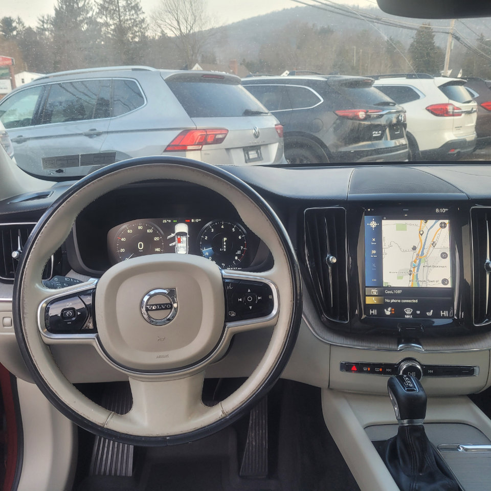 Used 2018 Volvo XC60 T5 Inscription image 16