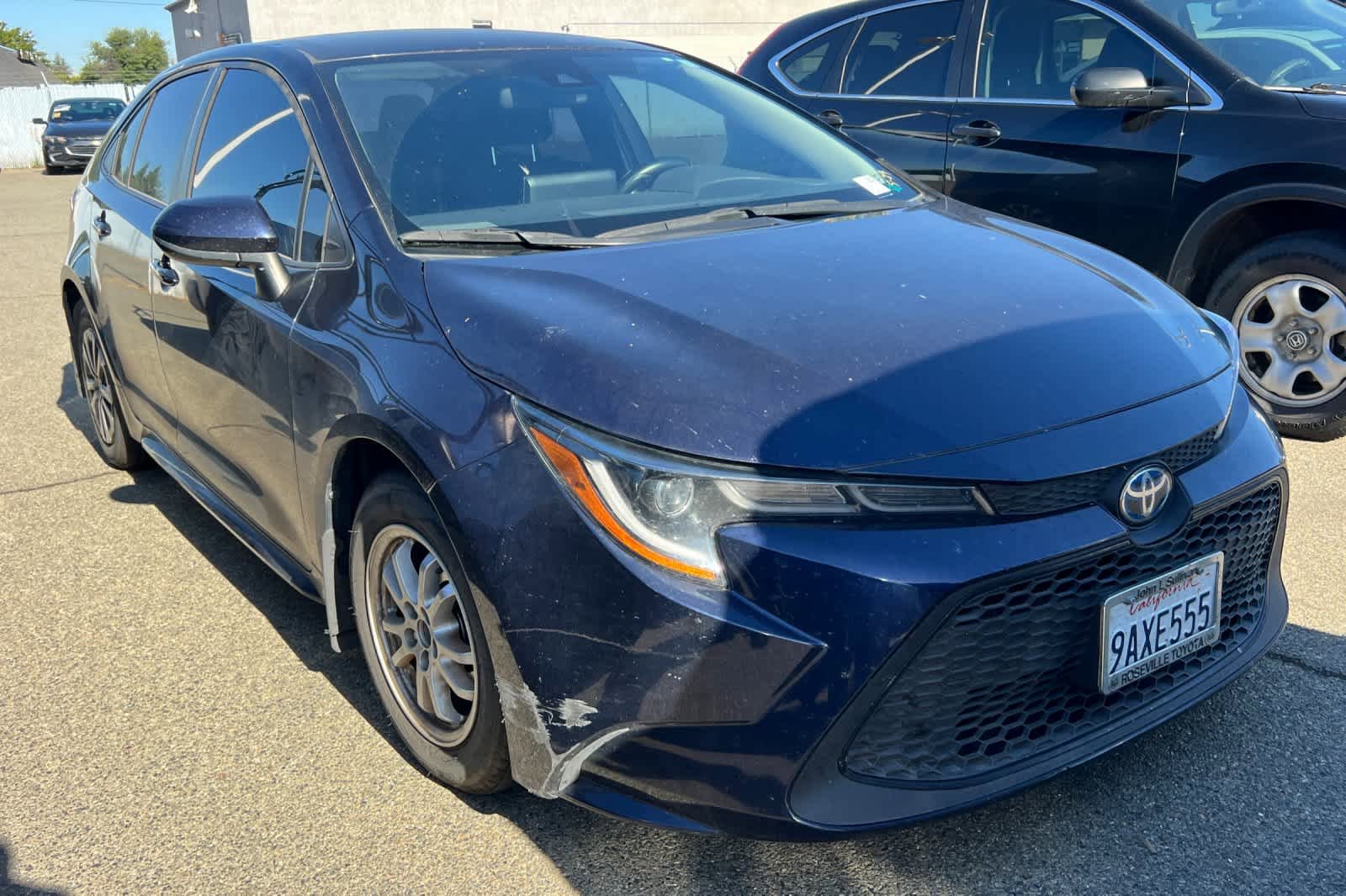 Used 2022 Toyota Corolla LE FWD image 3