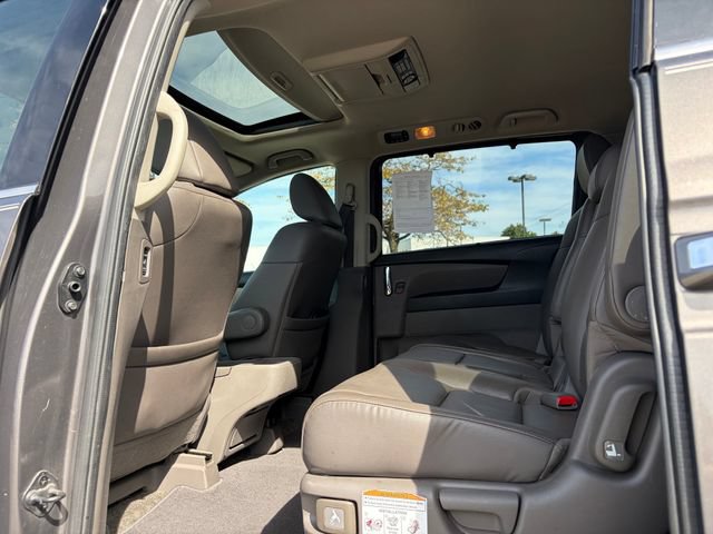 Used 2014 Honda Odyssey Touring image 14