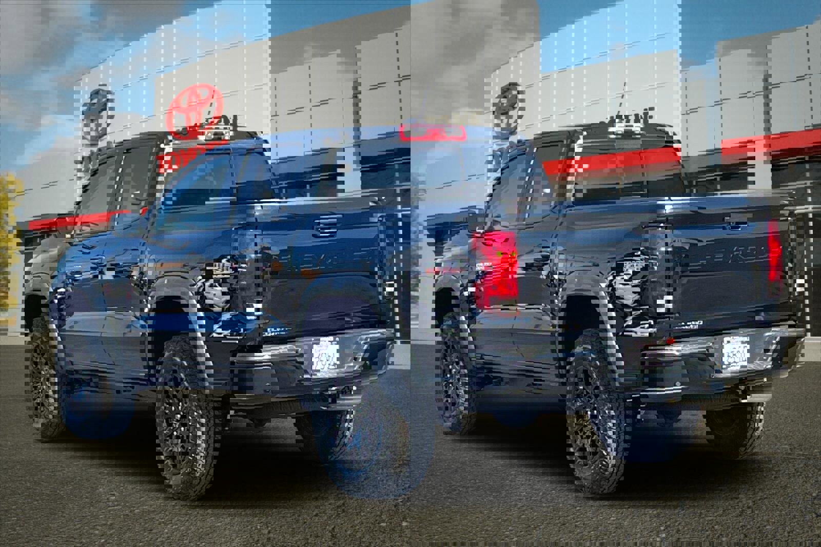 Used 2024 Chevrolet Colorado Trail Boss w/ Advanced Trailering Package image 5