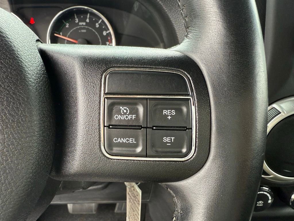 Used 2016 Jeep Wrangler Unlimited Sahara w/ Connectivity Group image 16