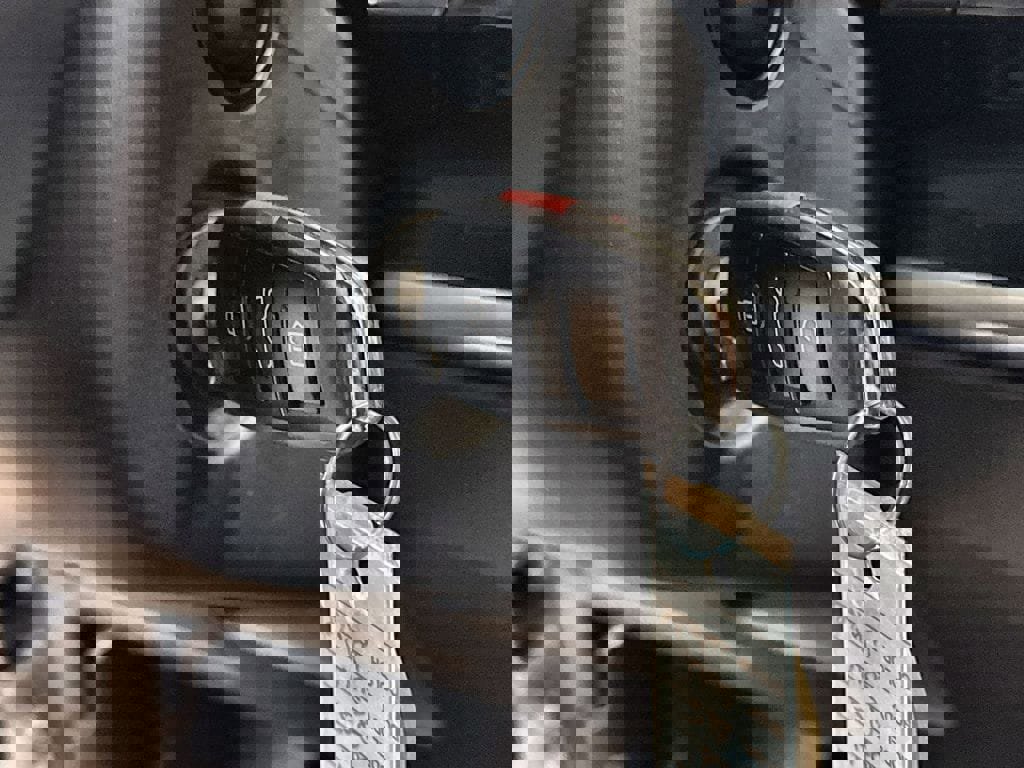 Used 2025 Audi Q3 2.0T Premium image 23