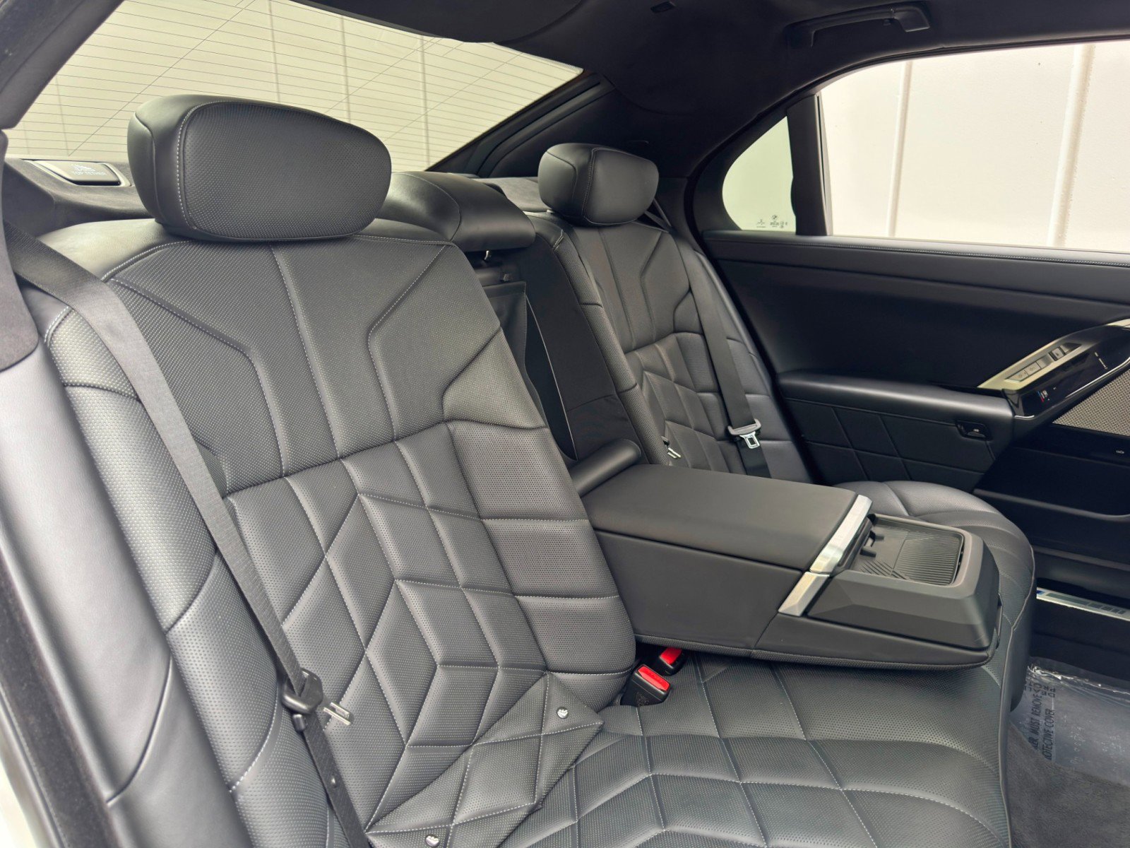 Used 2023 BMW 740i w/ Parking Assistance Package RWD image 49