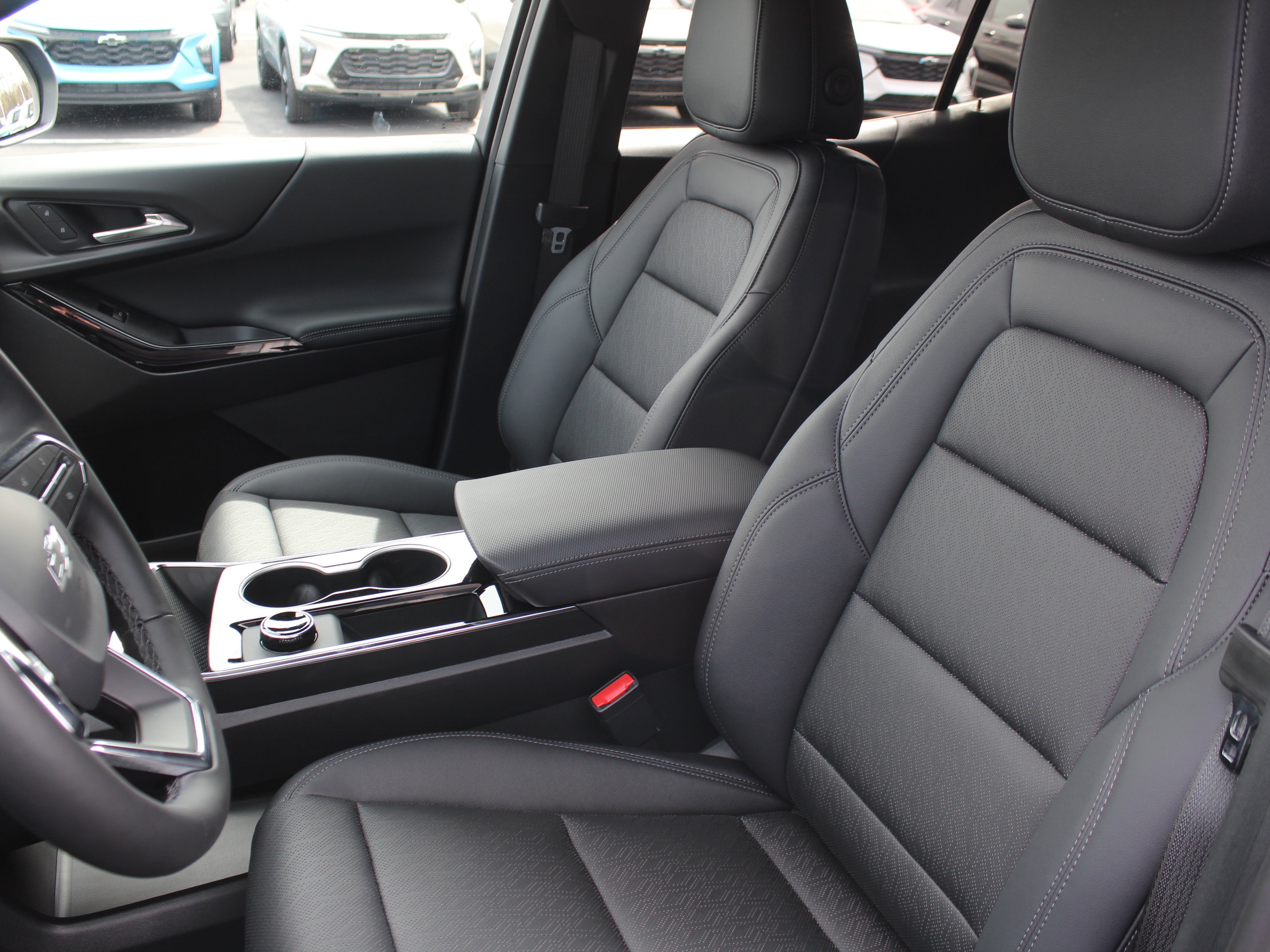 New 2026 Chevrolet Equinox LT image 9