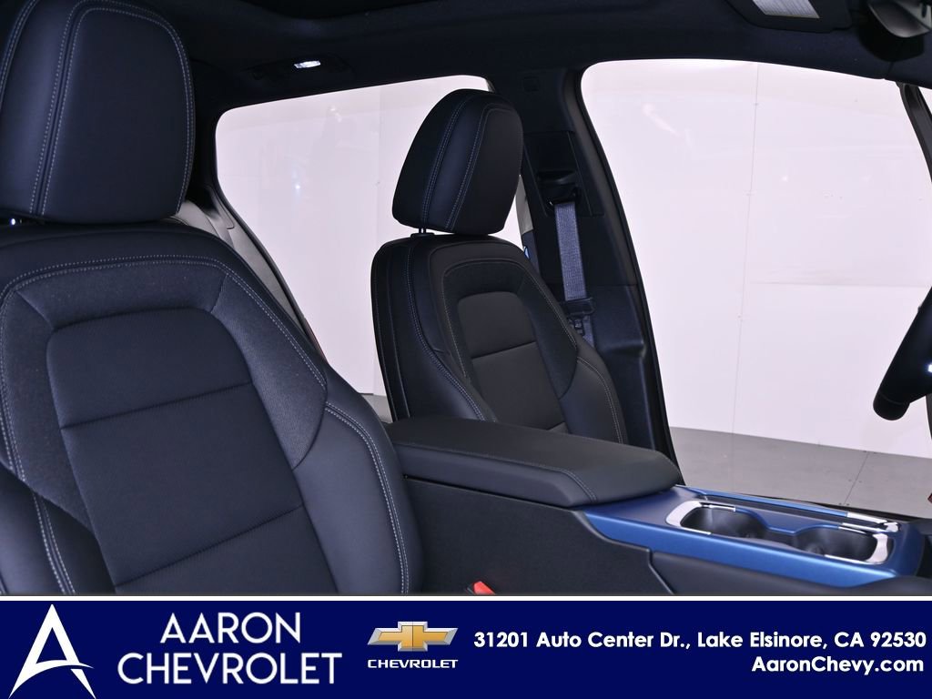 New 2026 Chevrolet Equinox EV LT w/ LPO, Blackout Package image 24