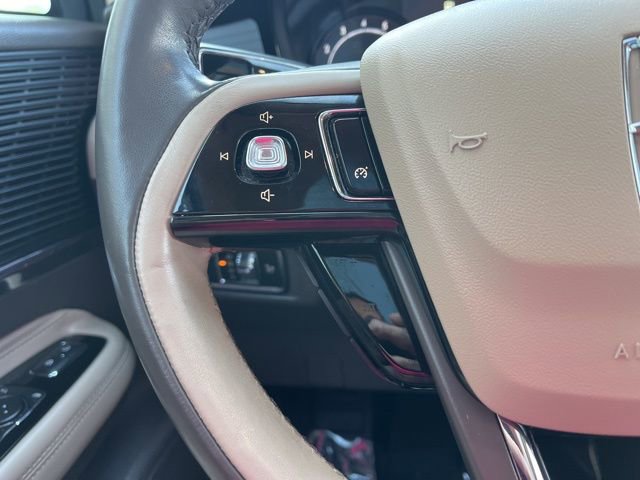 Used 2021 Lincoln Corsair AWD w/ Premium Package image 29